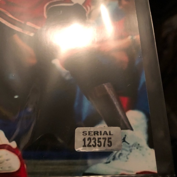 Kobe Bryant & Michael Jordan signed ✍🏼 with COA - Picture 2 of 3